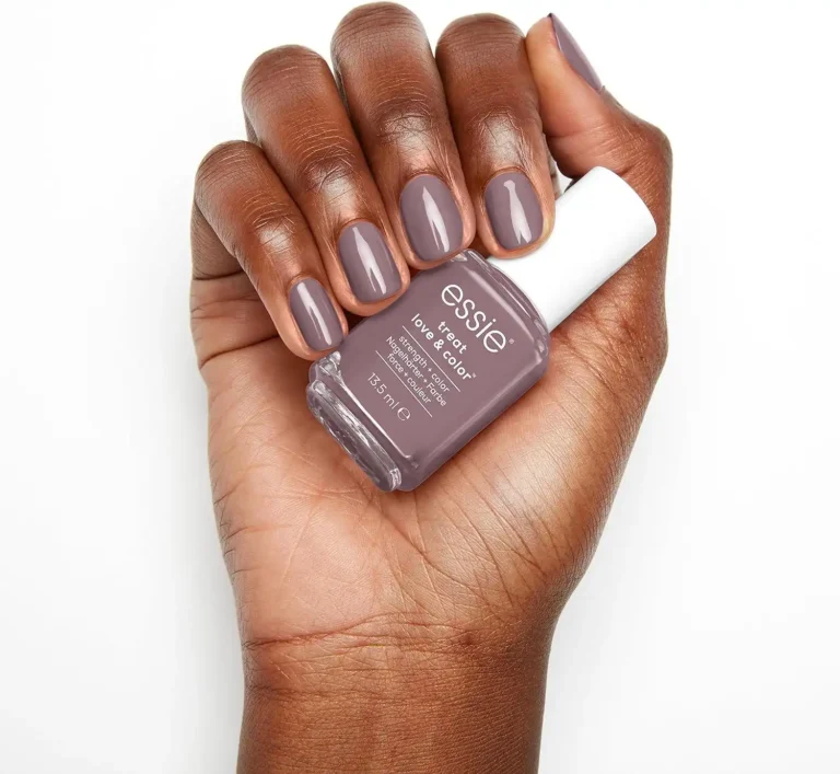 Essie Treat Love Colour Care Nail Varnish - 90 On The Mauve